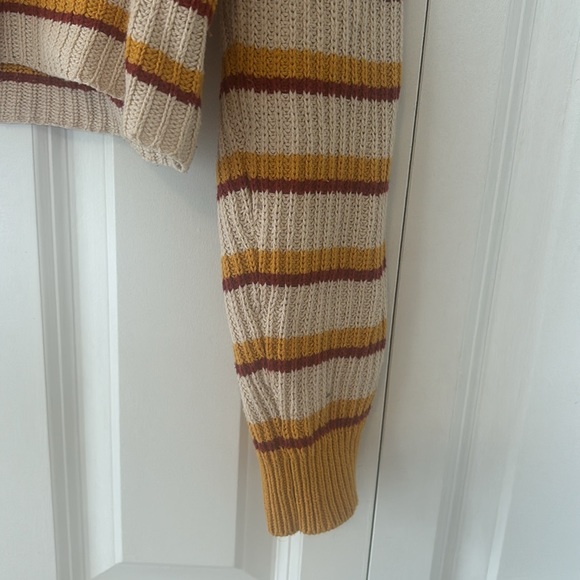 🌸 3/$15 Francesca Stripped Sweater in Medium - Picture 4 of 6